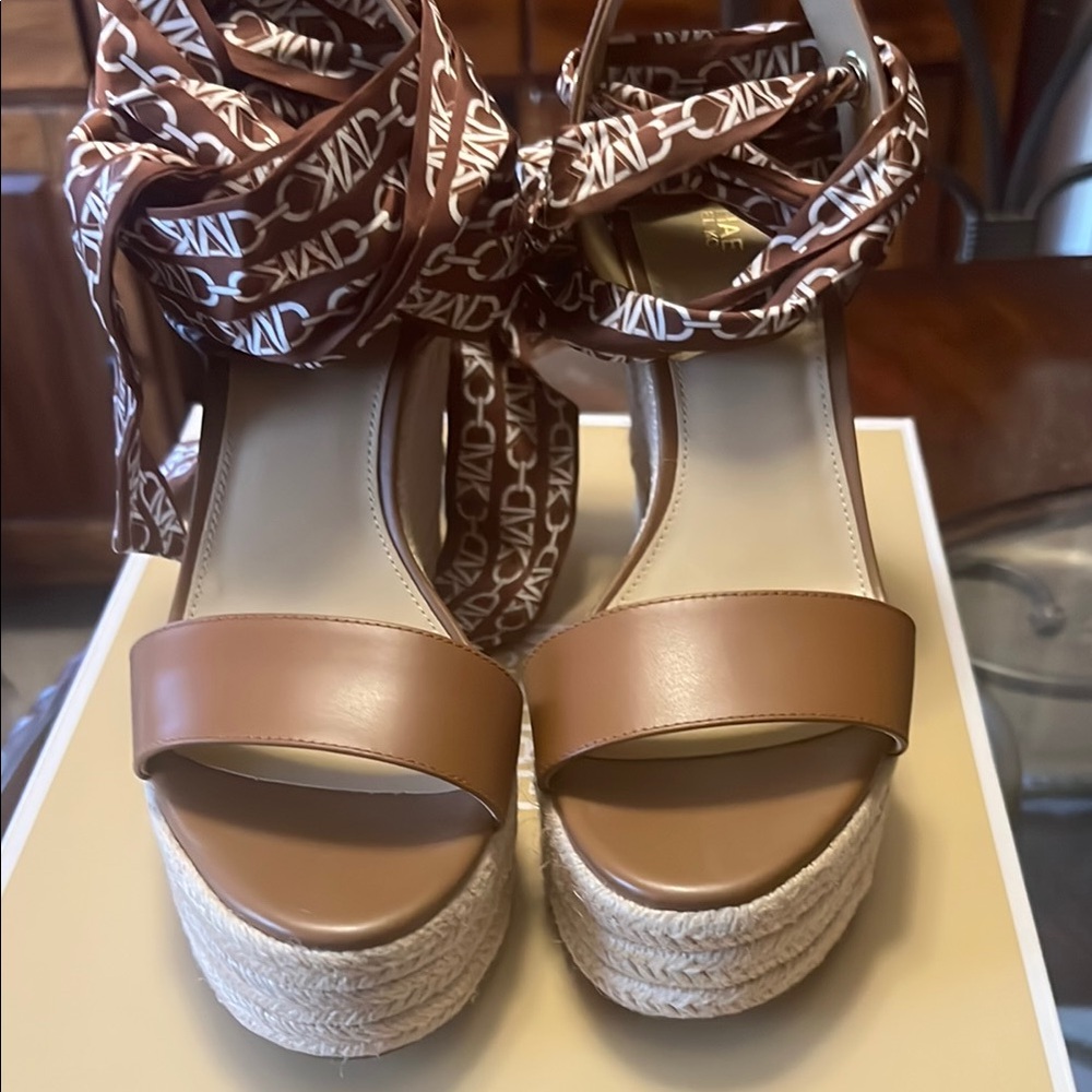 Michael Kors Women's Tan Platform Wedges Like New!